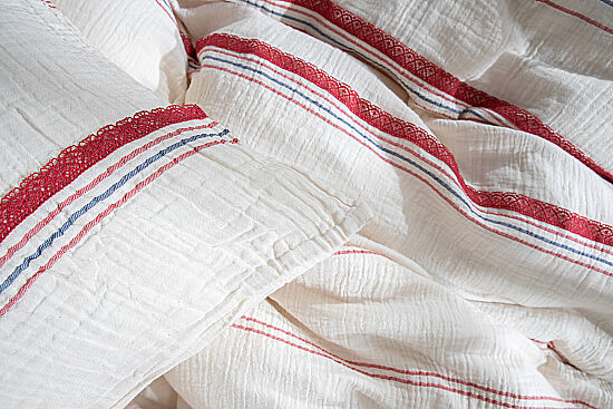 BLENCA NEVRESİM TAKIMI 240X220 4 PRC ECRU-KIRMIZI - 3