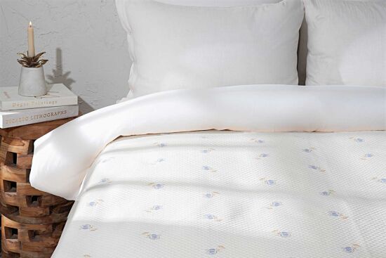 BONİSSA DANTELLİ PİKE-YATAK ÖRTÜSÜ 240x250 KREM-MAVİ - 1