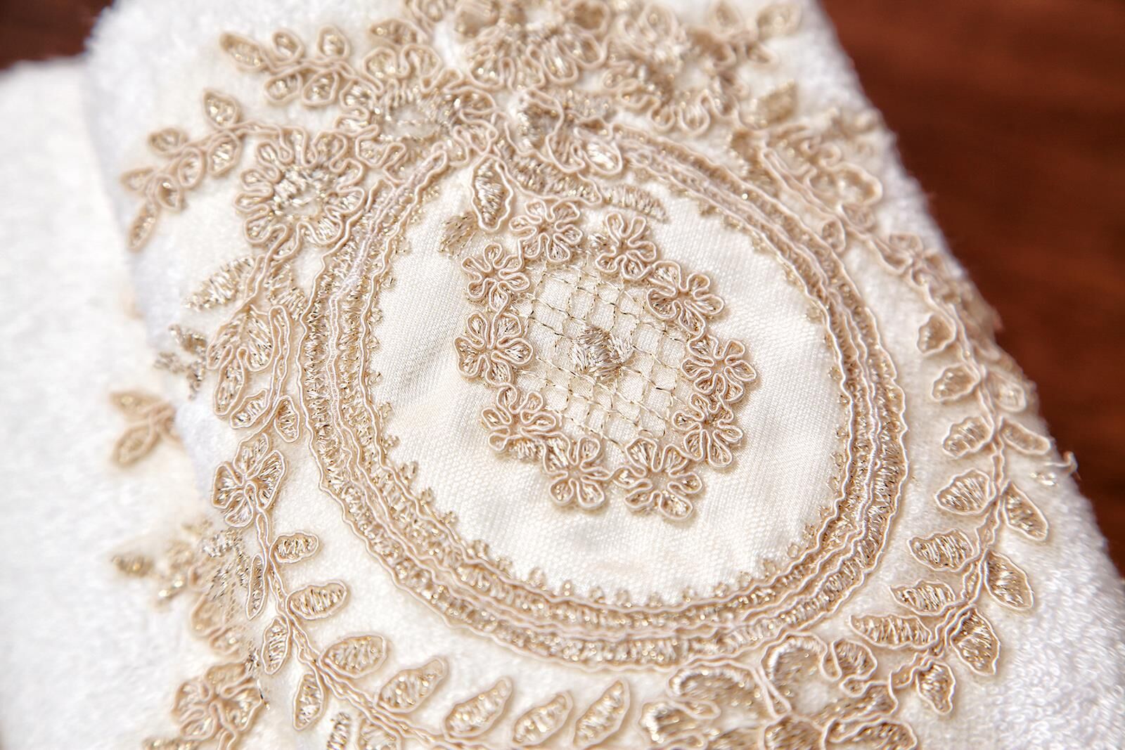 DOREN HAVLU GOLD 50x90cm Kervan Mobilya DOREN HAVLU GOLD 50x90cm Kervan Mobilya