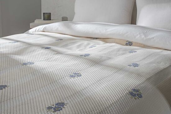 LAGOS DANTELLİ PİKE-YATAK ÖRTÜSÜ 240x250 KREM-MAVİ - 2