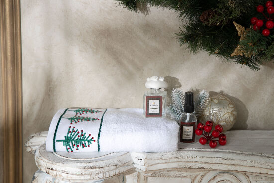 ODA KOKUSU/ÇAM AĞACI NAKIŞLI HAVLU 45x70 cm KUTULU SET BEYAZ - 5