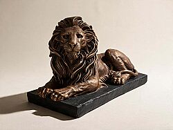 YATAN ASLAN HEYKELI SAG 28x65x40cm - 